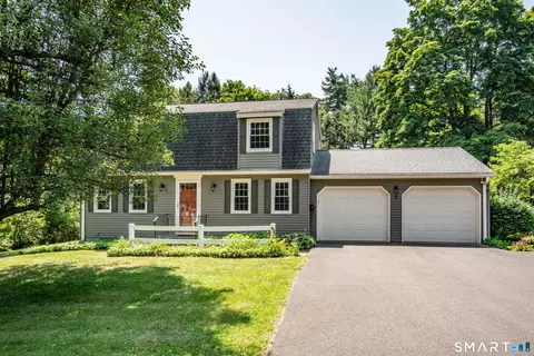 7 Fairview St, Simsbury, CT 06070