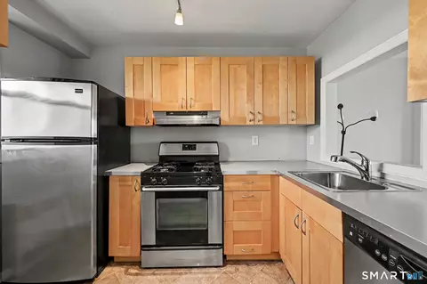 71 Strawberry Hill Ave #909, Stamford, CT 06902
