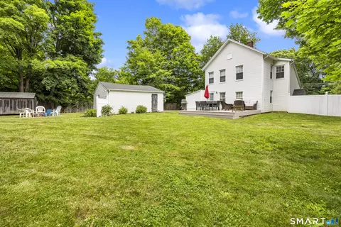 122 Chestnut Grove Rd, Watertown, CT 06795