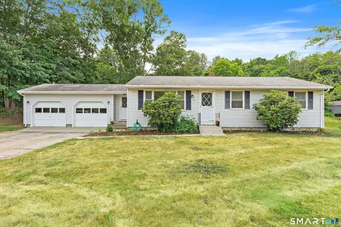 131 Canterbury Rd, Plainfield, CT 06374