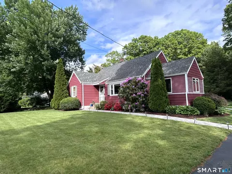 122 Pool Rd, North Haven, CT 06473