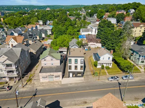 49 Hill St, Waterbury, CT 06704