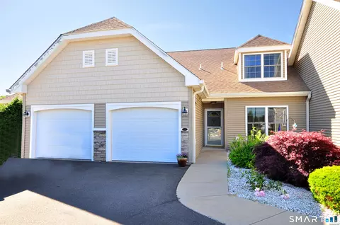 125 Pine Hill Blvd #125, Plymouth, CT 06782