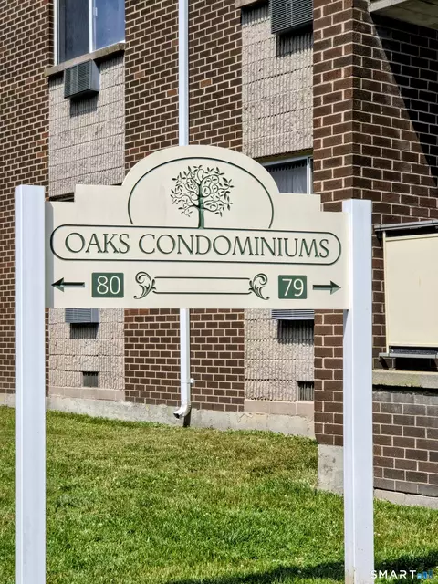 80 Claudia Dr #271, West Haven, CT 06516
