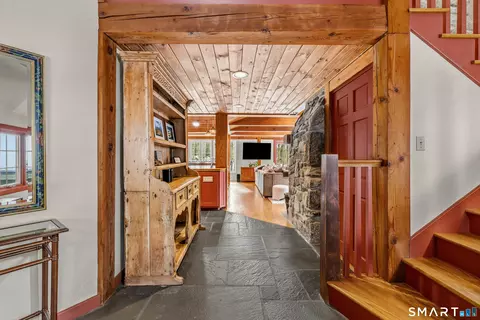 Entry Way - 18 Birch Mill Rd, Killingworth, CT 06419 photo 1 of 6