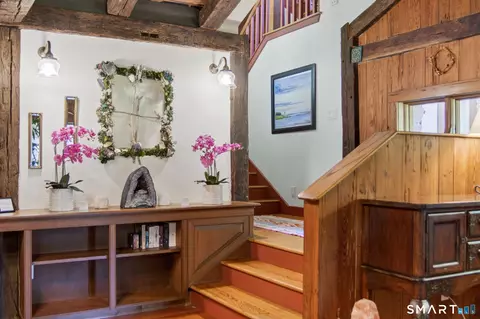 Entry Way - 18 Birch Mill Rd, Killingworth, CT 06419 photo 2 of 6