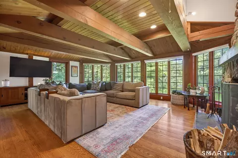 Living - 18 Birch Mill Rd, Killingworth, CT 06419 photo 1 of 7