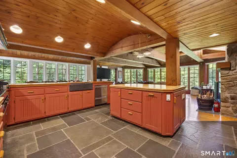 Kitchen - 18 Birch Mill Rd, Killingworth, CT 06419 photo 3 of 3