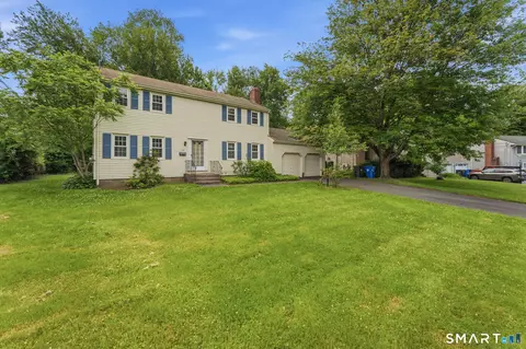 34 Carriage Hill Dr, Newington, CT 06111