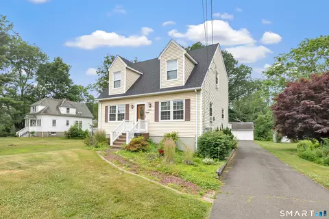2821 Broadbridge Ave, Stratford, CT 06614
