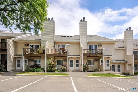 8 Rose Ln #18-10, Danbury, CT 06811