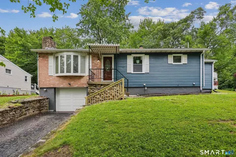 80 Grilleytown Rd, Waterbury, CT 06704