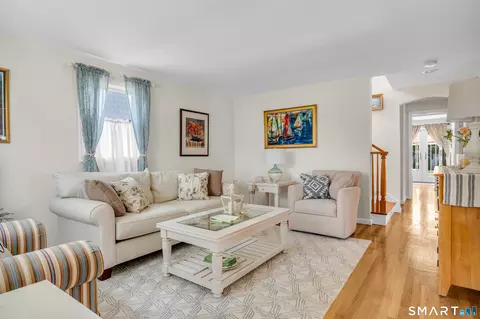 3 Garden St, Branford, CT 06405