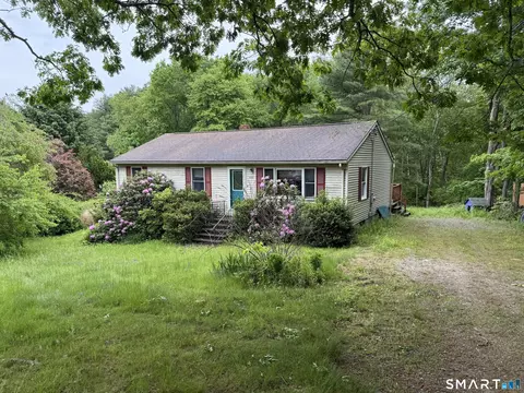 529 E Thompson Rd, Thompson, CT 06277