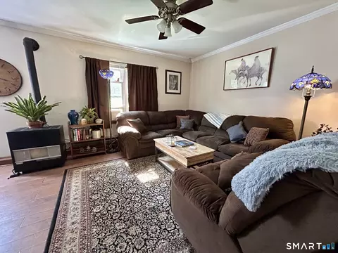 Living - 70 Reed Rd, Warren, CT 06754 photo 4 of 4
