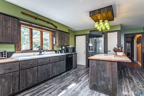 Kitchen - 70 Reed Rd, Warren, CT 06754 photo 3 of 4