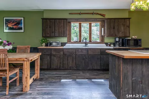 Kitchen - 70 Reed Rd, Warren, CT 06754 photo 1 of 4