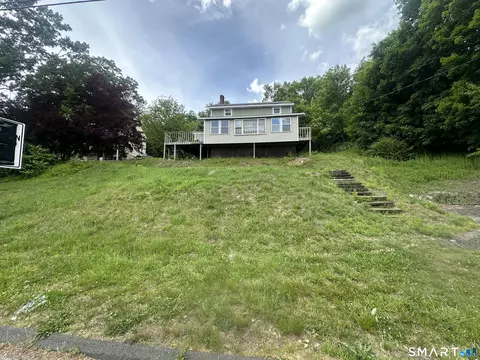 571 River Rd, Shelton, CT 06484