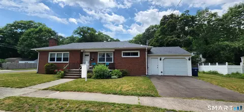 108 Lee St, West Haven, CT 06516