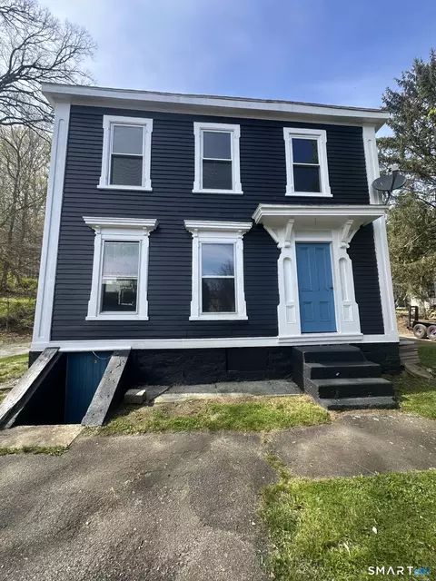2 Mediterranean Ln, Norwich, CT 06360