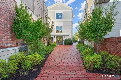 304 Gramercy Park, New Canaan, CT 06840