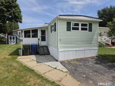 17 Wayne Dr, Windham, CT 06256