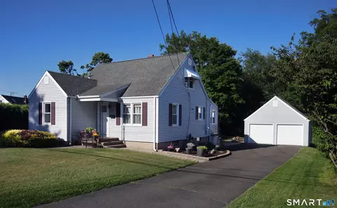 67 Peck St, Milford, CT 06460