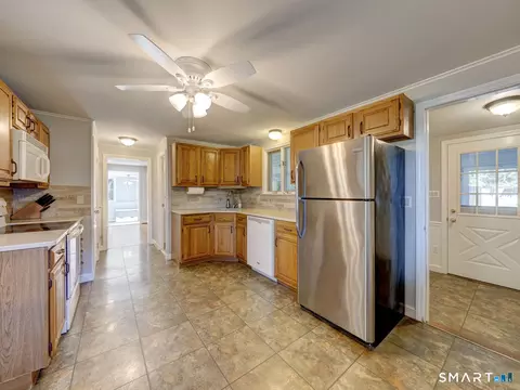 Kitchen - 165 Stillwold Dr, Wethersfield, CT 06109 photo 2 of 2