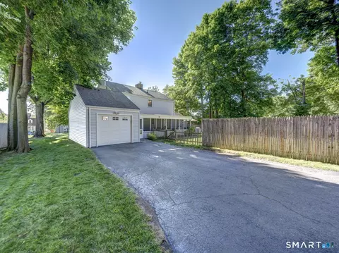 Exterior - 165 Stillwold Dr, Wethersfield, CT 06109 photo 8 of 9