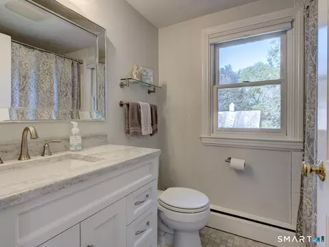 Bath - 165 Stillwold Dr, Wethersfield, CT 06109 photo 2 of 2
