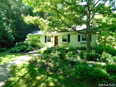 151 Great Quarter Rd, Sandy Hook, CT 06482