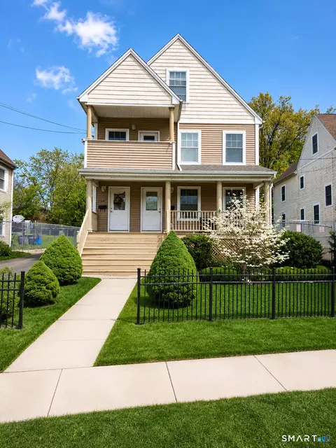 24-26 Grafton St, Hartford, CT 06106