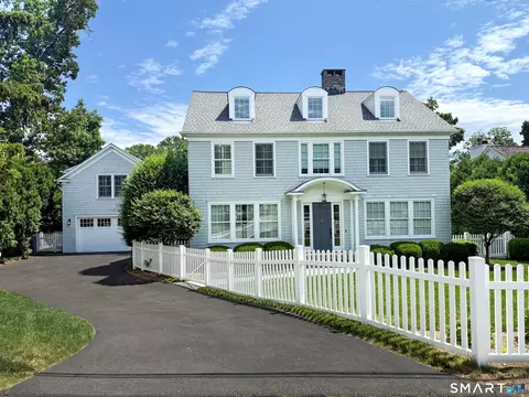 17 Kimberly Pl, New Canaan, CT 06840