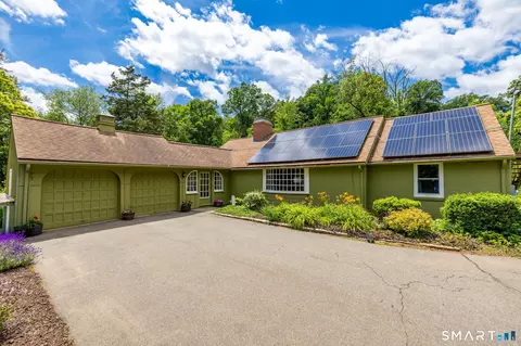 67 Bell St, Middletown, CT 06457