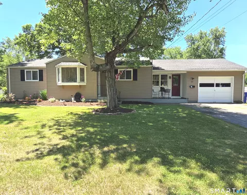 3 Concord Ter, Enfield, CT 06082