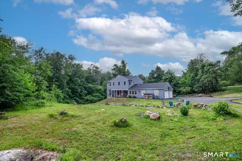 Exterior - 8 White Pine Dr, Brookfield, CT 06804 photo 3 of 8