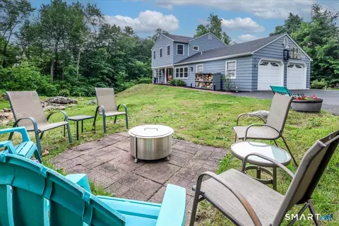Exterior - 8 White Pine Dr, Brookfield, CT 06804 photo 8 of 8