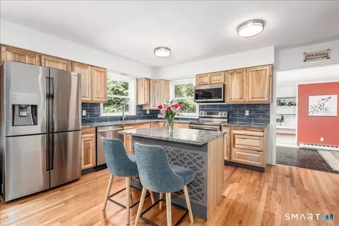 Kitchen - 8 White Pine Dr, Brookfield, CT 06804 photo 2 of 2