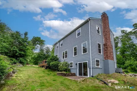 Exterior - 8 White Pine Dr, Brookfield, CT 06804 photo 6 of 8