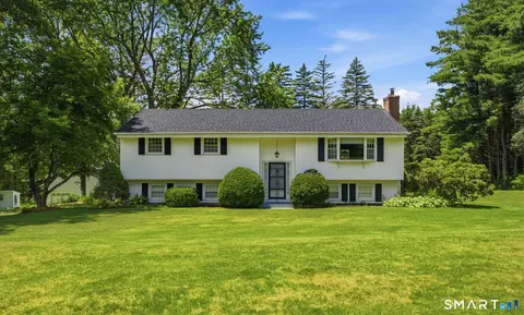 385 Cotton Hill Rd, New Hartford, CT 06057