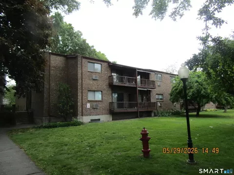 235 Henry Ave #12J, Stratford, CT 06614