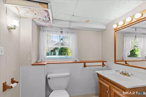 Bath - 53 Blakeslee Rd, Wallingford, CT 06492 photo 3 of 3