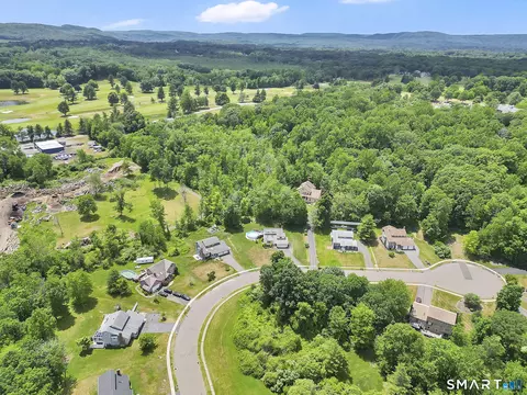 View/Area - 18 Harnish Ln, Wallingford, CT 06492 photo 2 of 4