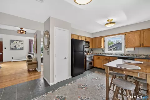 Kitchen - 18 Harnish Ln, Wallingford, CT 06492 photo 2 of 3