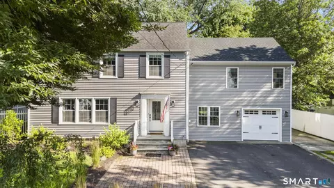 77 Lawlor Ter, Stratford, CT 06614