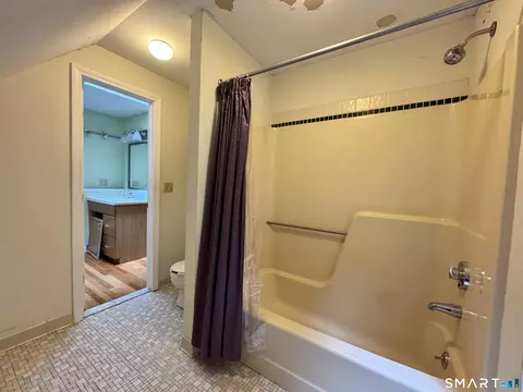 Bath - 82 Timothy Ter, Windsor, CT 06095 photo 3 of 5