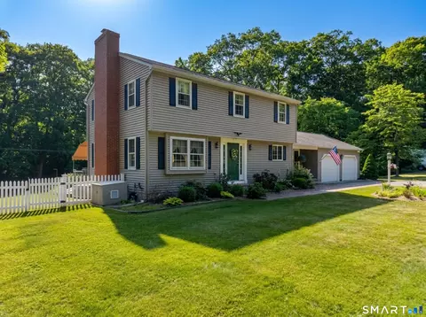55 Kelseytown Rd, Clinton, CT 06413