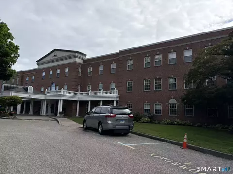 59 Courtland Ave #2T, Stamford, CT 06902