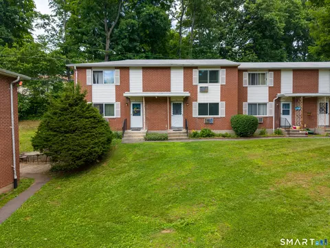 273 Queen St #14E, Southington, CT 06489