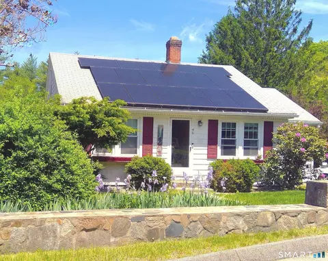 46 Station Rd, Windham, CT 06256
